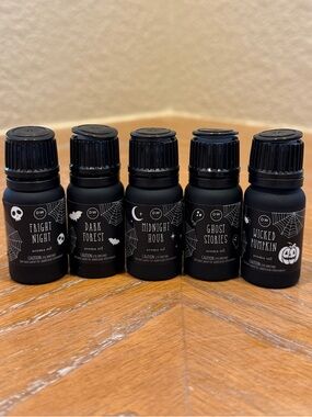 DW Home Halloween Holiday Aroma Fragrance Essential Oil Set